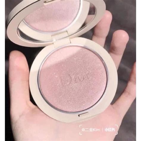 dior pink glow luminizer